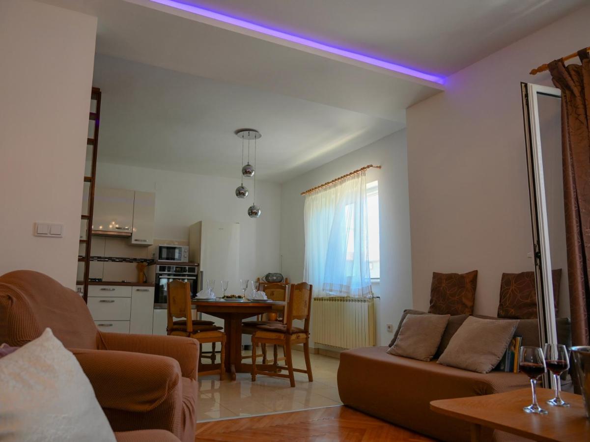 Apartment Damir Trogir Exteriör bild