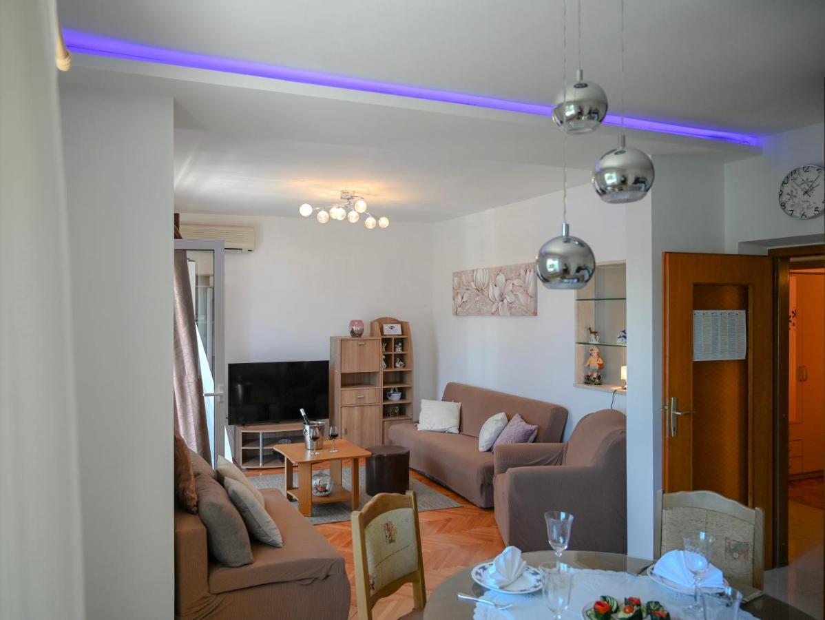 Apartment Damir Trogir Exteriör bild